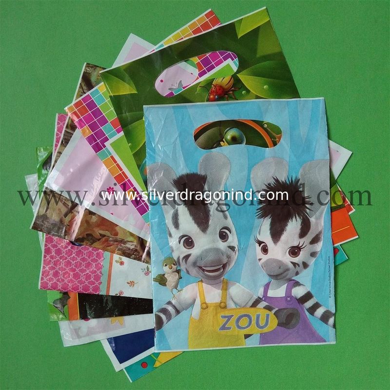 Hot sale custom printed Plastic Carrier Bag with die cut handle for shopping use
